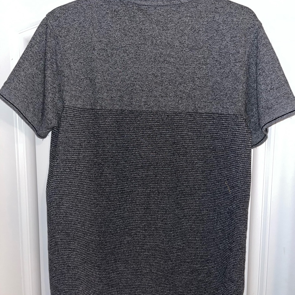 Goodfellow two button polo - Picture 3 of 3